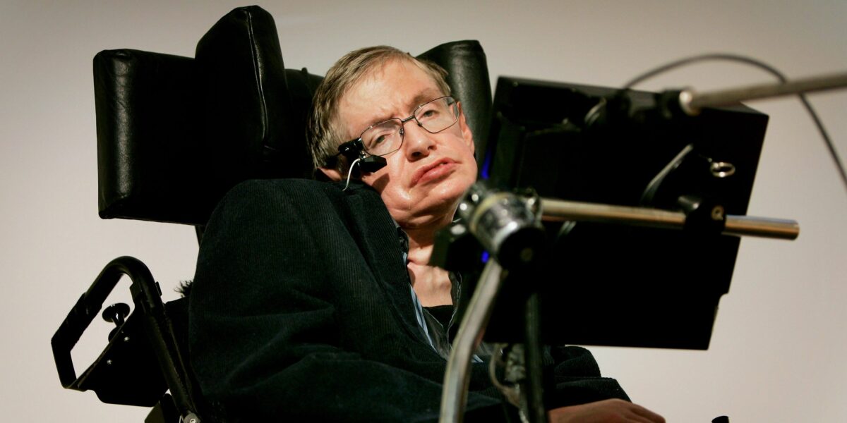 Stephen Hawking advierte: «En un futuro, los ‘superhumanos’ acabarán con la humanidad»