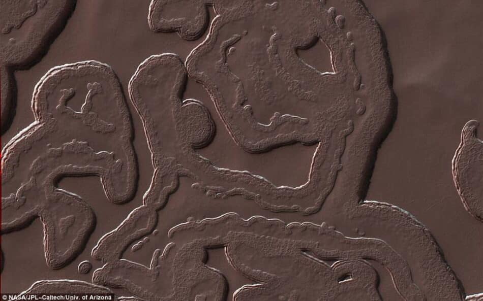 ¿Qué son estos gusanos que se ven en la superficie de Marte?