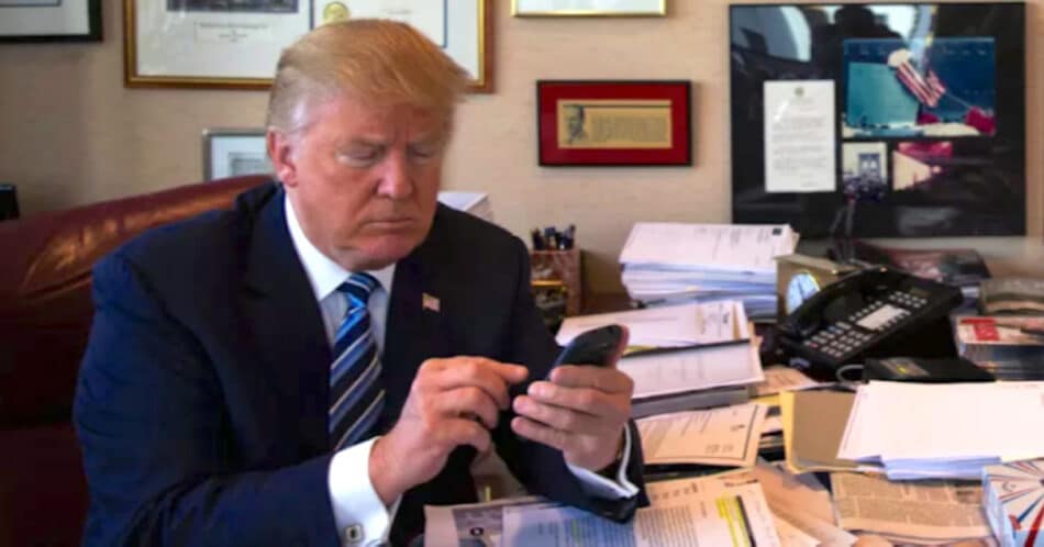 ¿Qué teléfono móvil usa ahora Donald Trump?