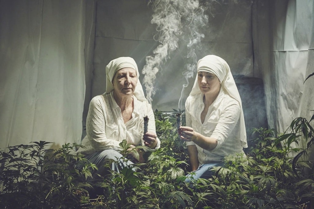 ¿Quiénes son estas monjas que cultivan marihuana?