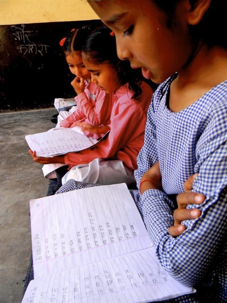 Reducir el analfabetismo: Madhav Chavan