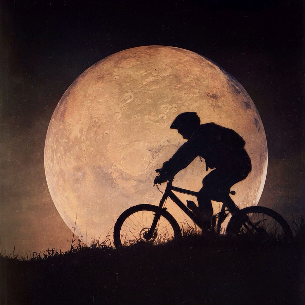 ¿Se puede montar en bici en la luna? Las preguntas más locas del verano (y sus respuestas…)