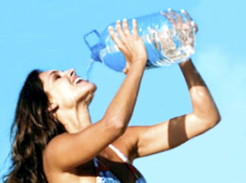 ¿Se puede morir por beber demasiada agua?