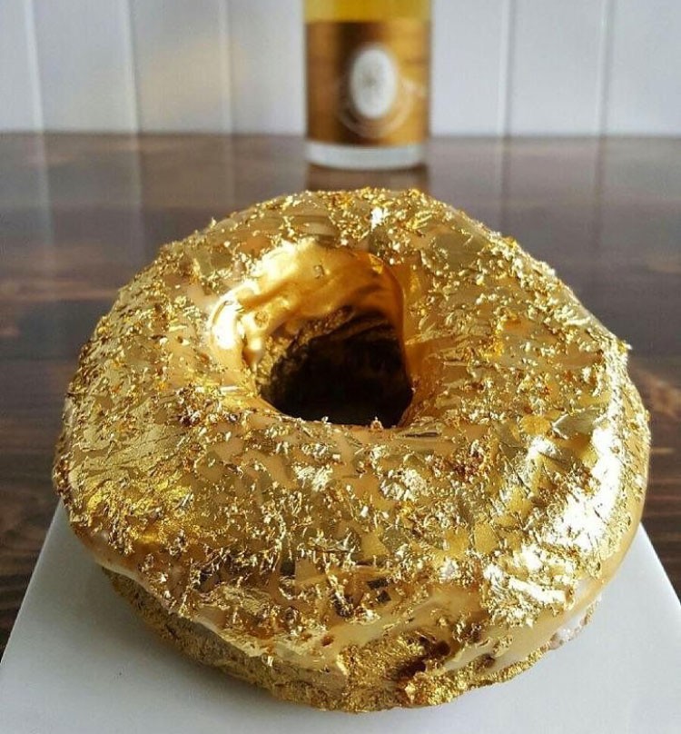 ¿Te comerías este dónut de oro?