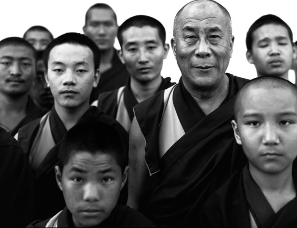 70 creadores en torno al Dalai Lama