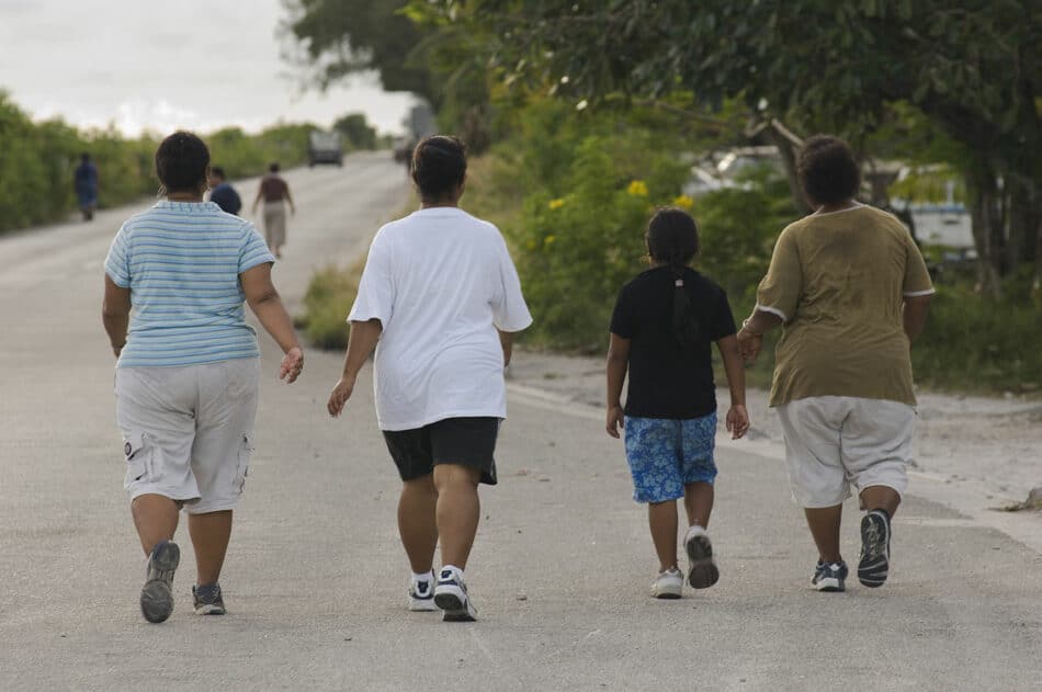 Un estudio explica porqué la obesidad se dispara en la adolescencia