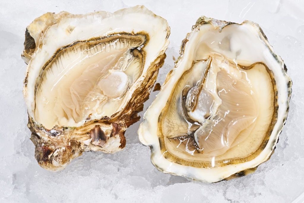 Un hombre muere por la bacteria comecarne tras comer ostras crudas