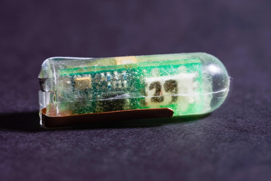 Un sensor que usa el ácido del estómago como batería