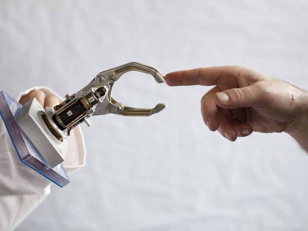 Una prótesis biónica que permite volver a sentir la mano