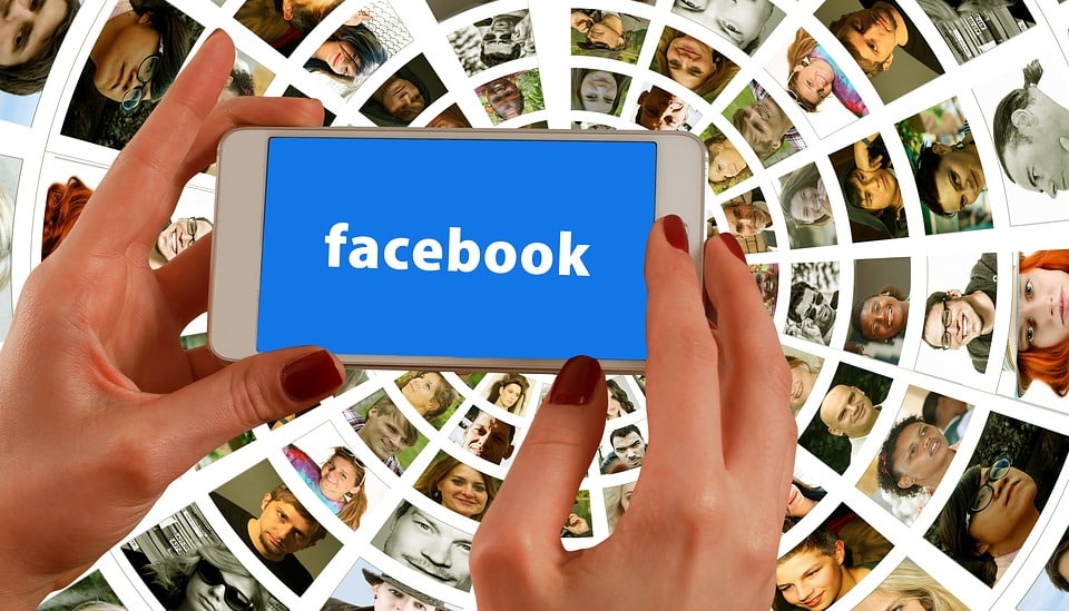 Usar Facebook alarga la vida…de acuerdo con Facebook