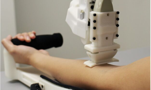 Este robot extrae muestras de sangre mejor que un humano