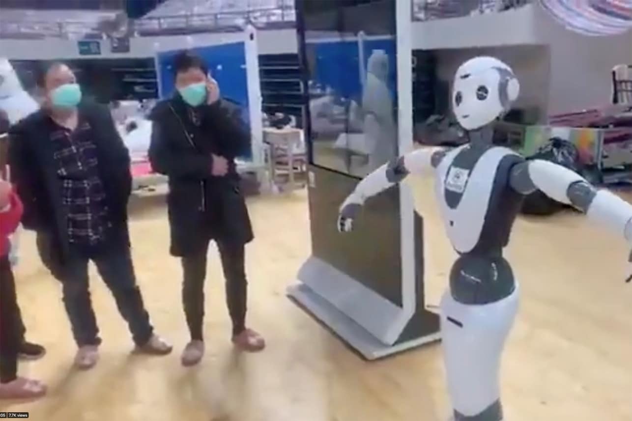 Hospitales robot en China para proteger a los sanitarios del coronavirus
