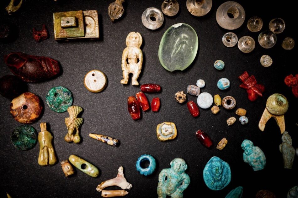 Hacia Ajustarse irregular Arqueología: ¿Y si en lugar del ajuar de una hechicera fueran juguetes  infantiles? - Quo