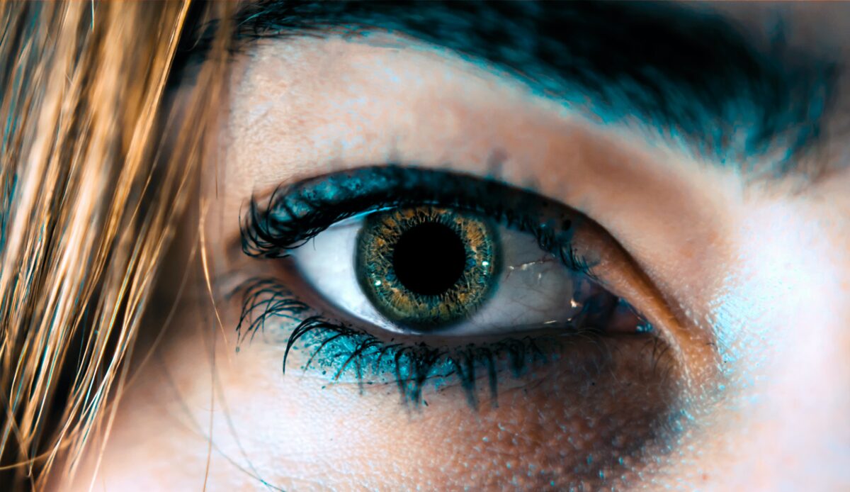 La edad biológica se puede medir en los ojos. Nuevo estudio