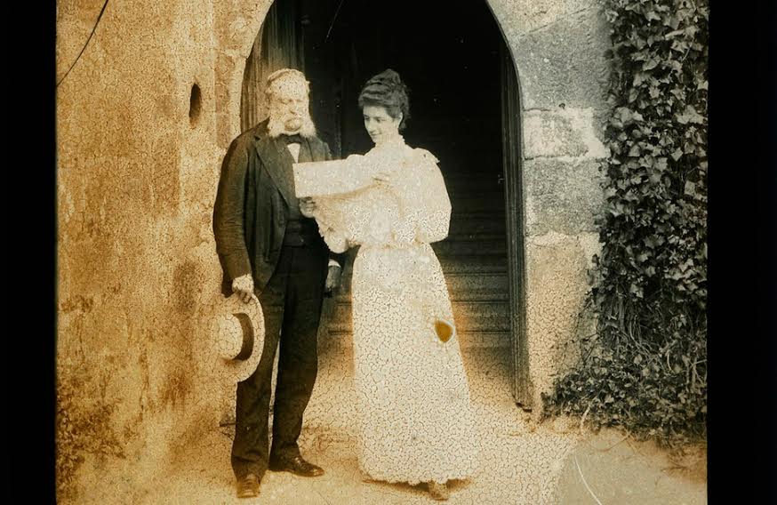 María Vinyals con su tío el Marqués de la Vega de Armijo