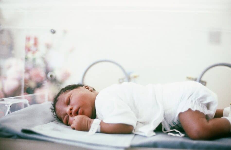 La contaminación lumínica afecta a los partos prematuros y al peso del bebé