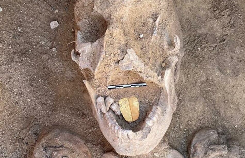 Las momias con lengua de oro