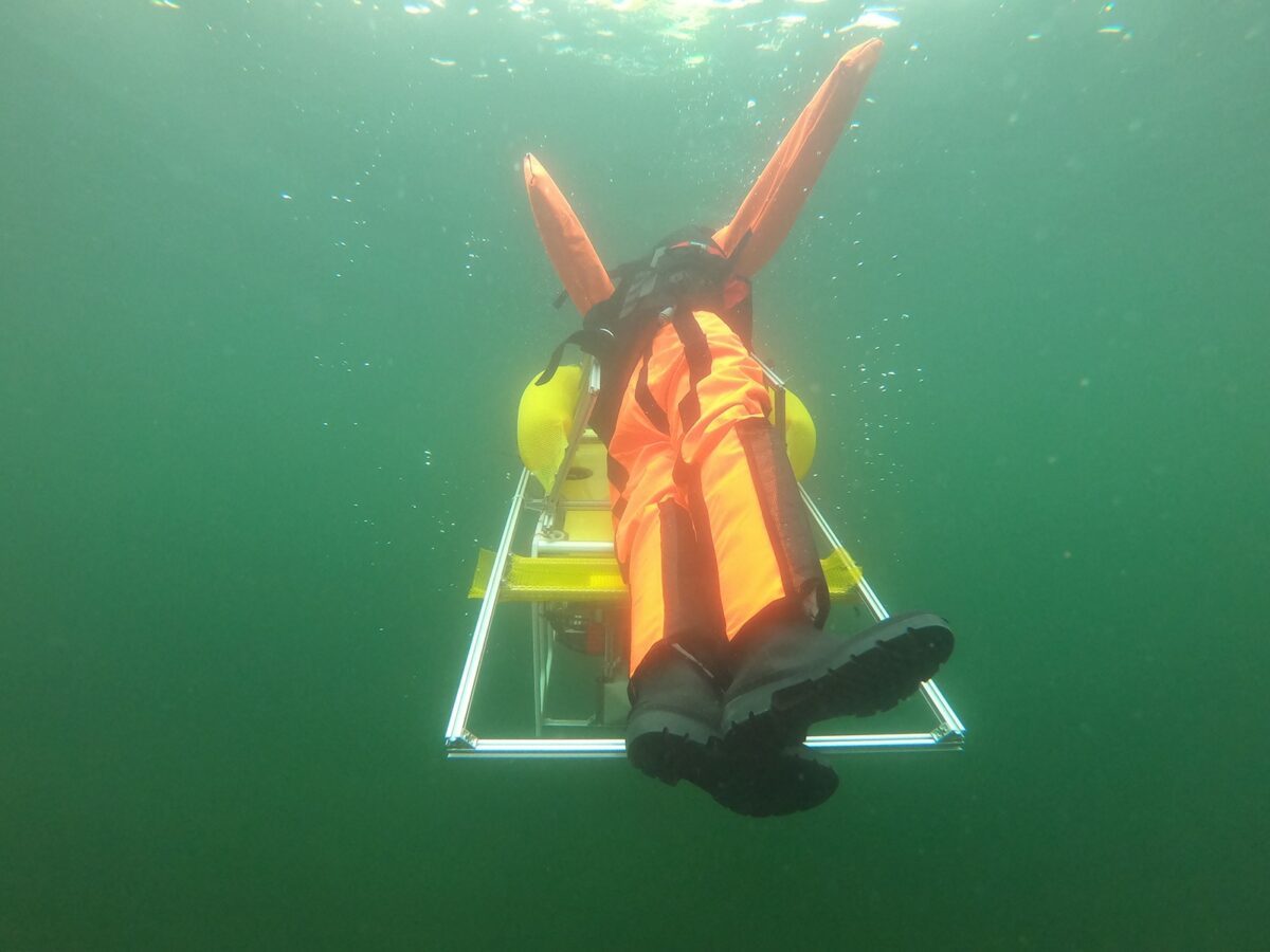 El primer robot socorrista para rescate en piscinas