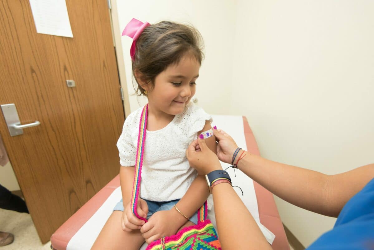 ¿Funcionan las vacunas con los niños?