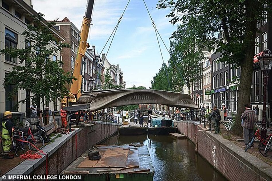 El primer puente del mundo impreso en 3D en el barrio rojo de Ámsterdam