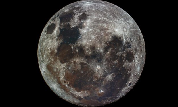 Así puedes ver y fotografiar la Luna Fría de invierno, la más larga del año