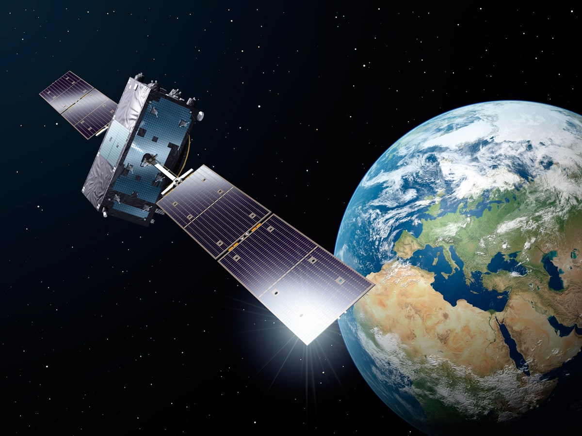 Galileo_satellite_in_orbit