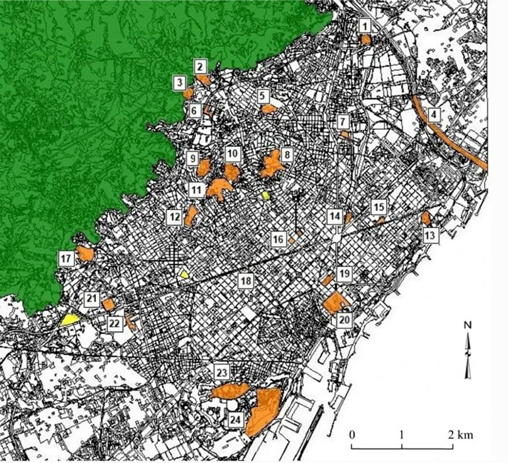 Área de estudio que incluye el área urbana de Barcelona, el sector adyacente del Parque Natural de Collserola y las poblaciones vecinas. En verde, el Parque Natural; en naranja los 24 jardines urbanos estudiados con sus números de identificación (véase el recurso en línea 3). En amarillo, los tres jardines descartados