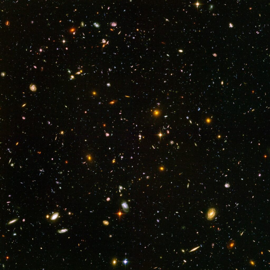 Galaxias fotografiadas por el telescopio Hubble. NASA , ESA y S. Beckwith ( STScI ) y el equipo HUDF