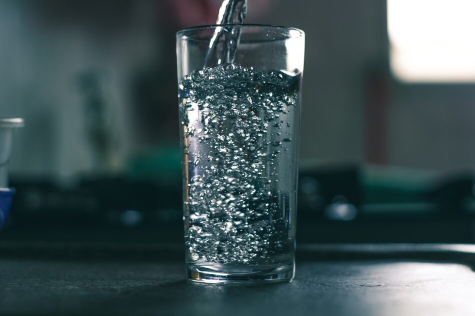 Unos escolares inventan un nuevo filtro que elimina el plomo del agua