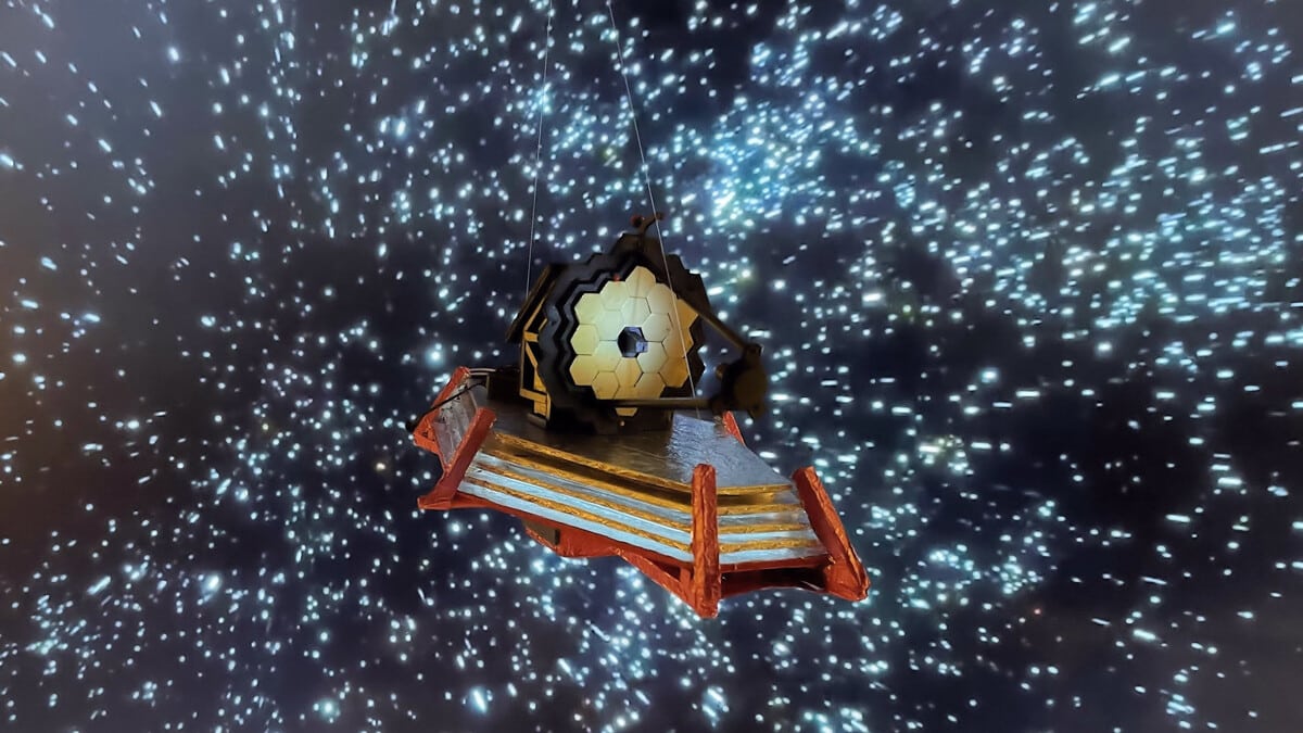 El telescopio James Webb fue golpeado por una pequeña roca espacial