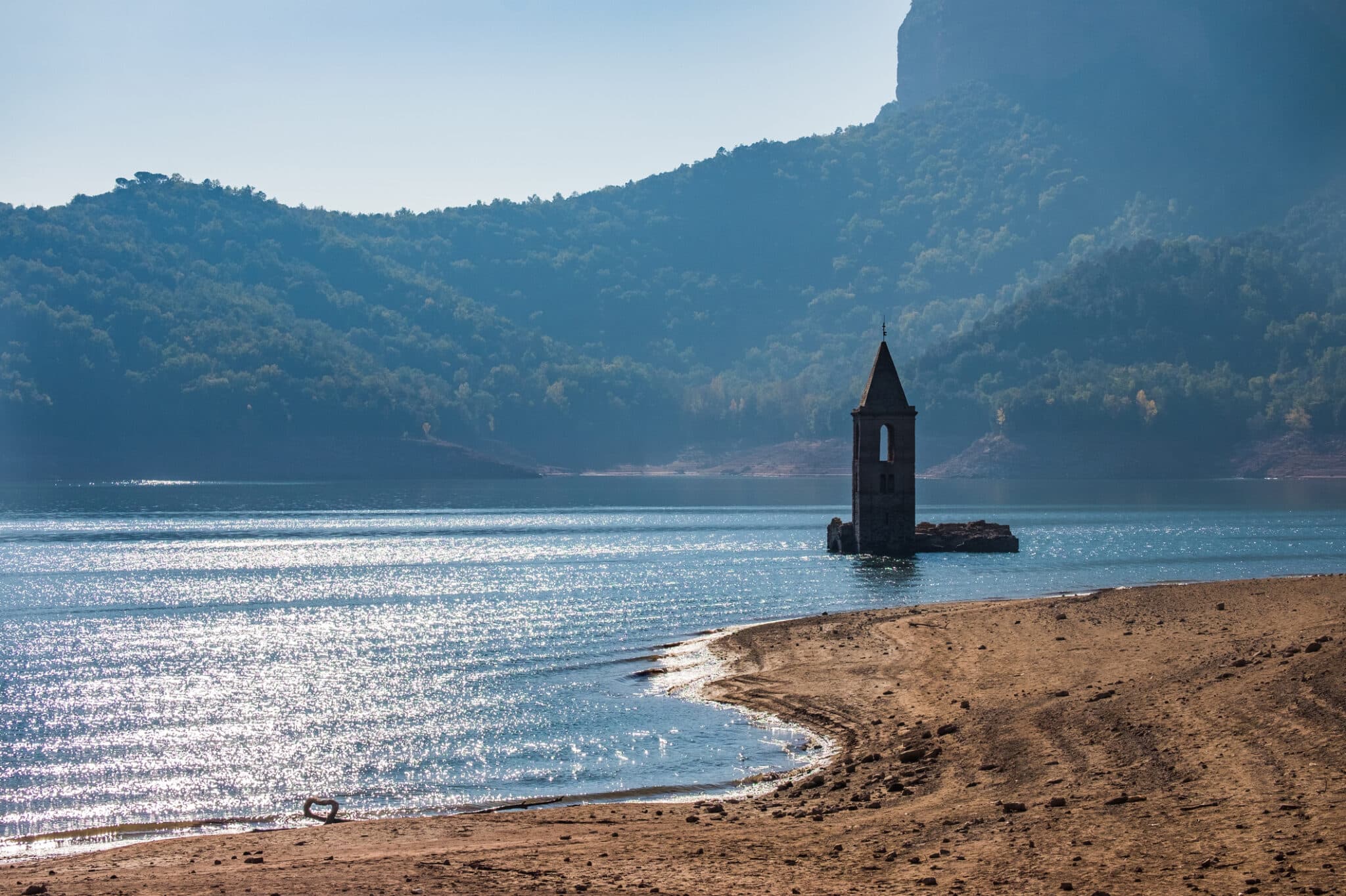 Pueblos sumergidos de España que emergen con la sequía