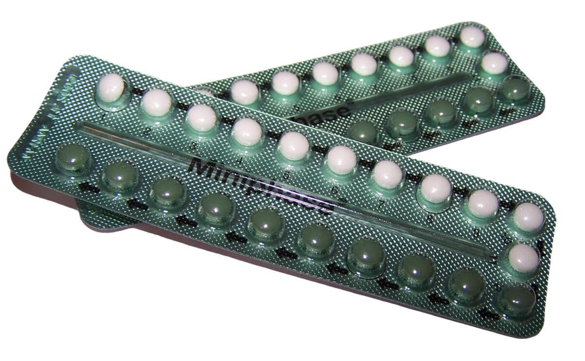 Los efectos negativos de las píldoras anticonceptivas pueden estar relacionados con la microbiota