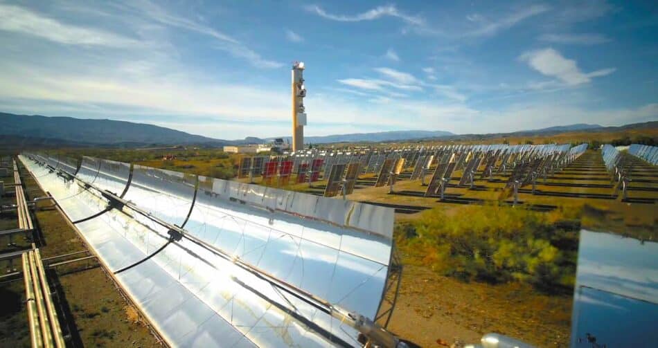La Plataforma Solar de Almería, espejos y sol contra el cambio climático