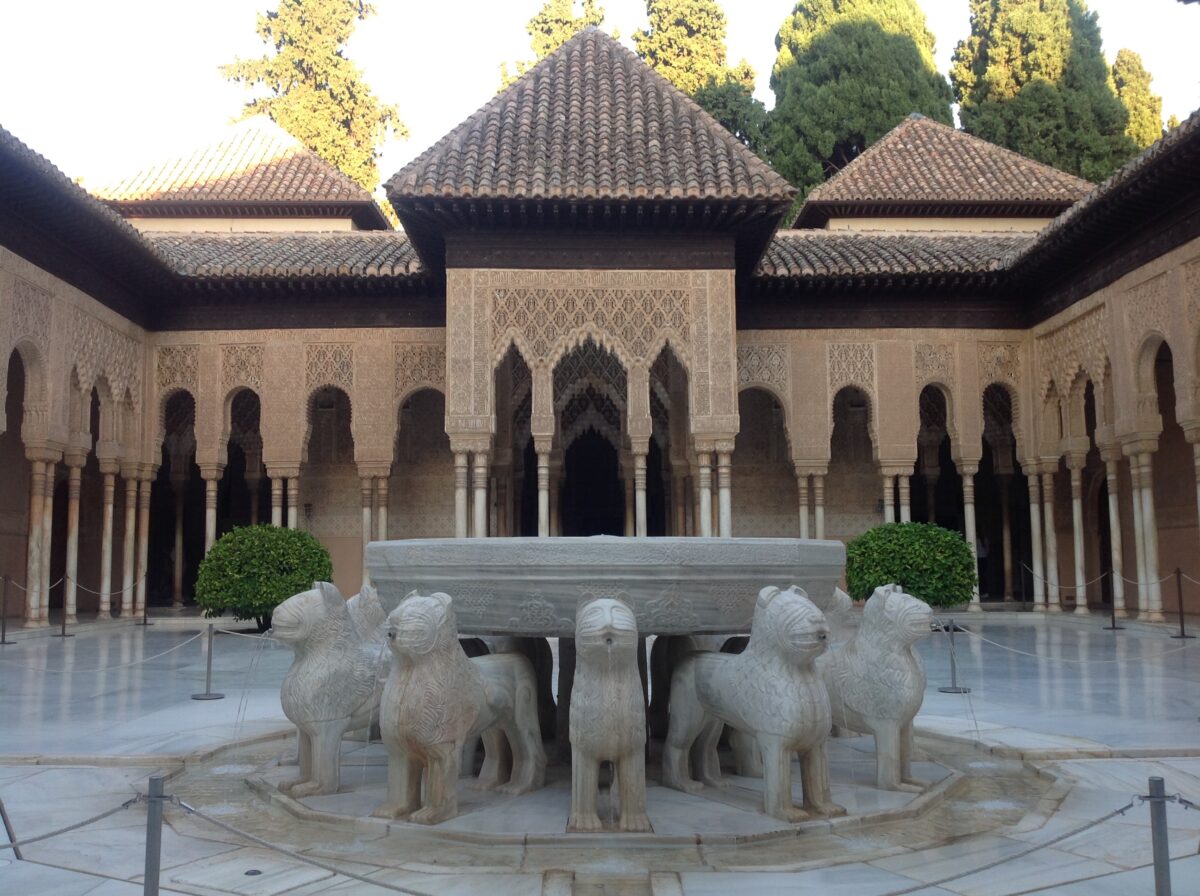 Los avances arquitectónicos de la Alhambra de Granada