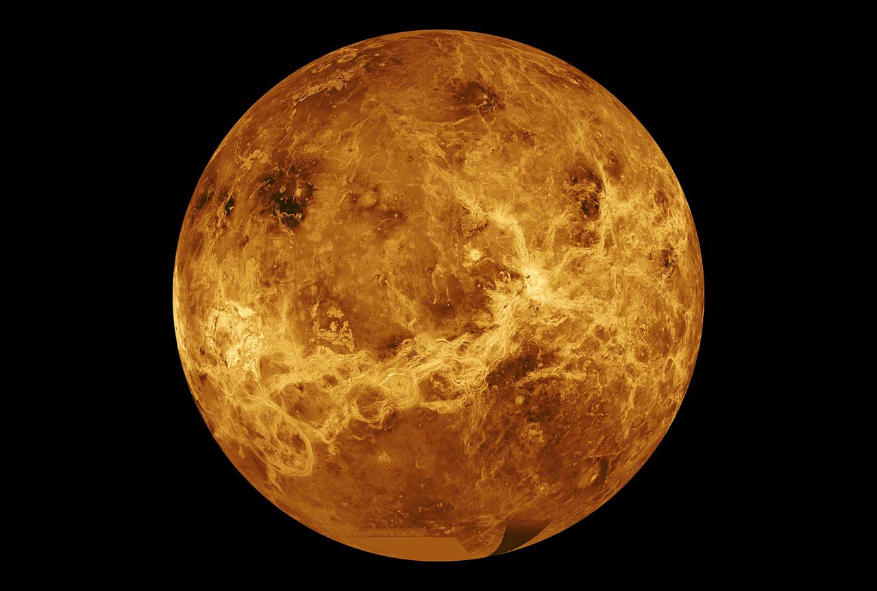 Un mapa completo de los 85.000 volcanes de Venus