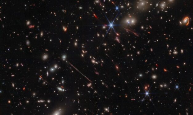 Así son las galaxias adolescentes fotografiadas por el James Webb