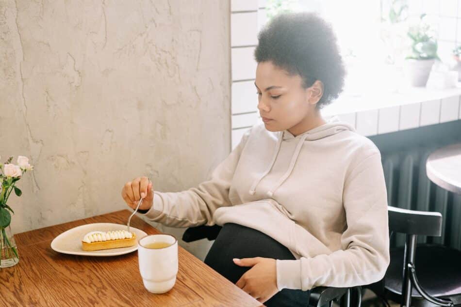 Comida basura y ultraprocesada, comidas prohibidas durante el embarazo