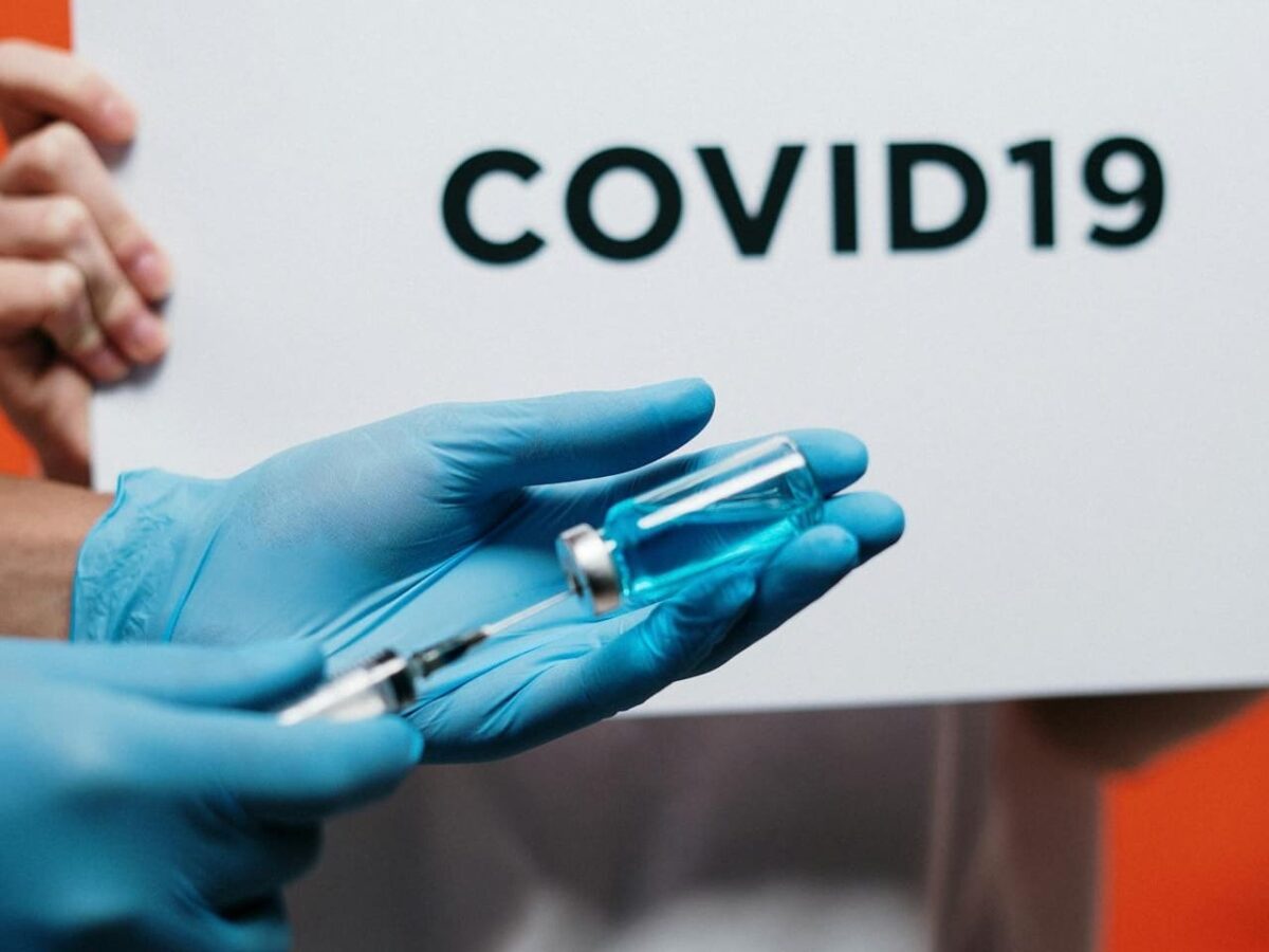 ¿Que le ha ocurrido al hombre que se vacunó 217 veces contra la Covid?