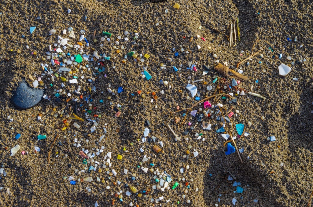 Ha llegado el momento de acordar una acción mundial sobre los microplásticos