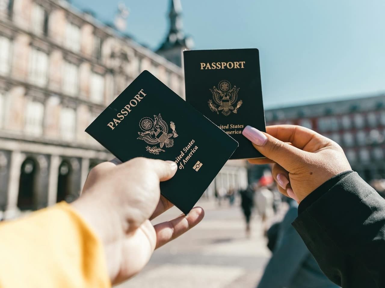 Los pasaportes pueden convertirse en una reliquia del pasado, pero ¿y nuestra intimidad?