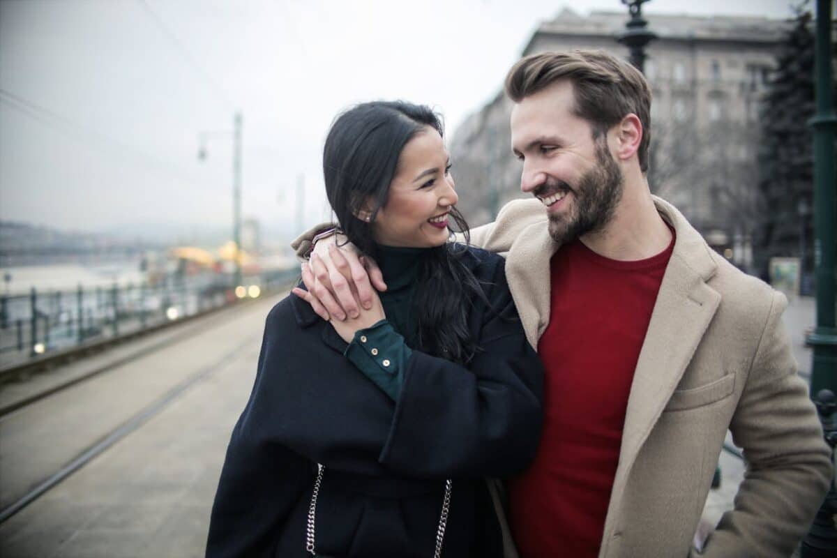 Cosas que solo saben las mujeres: pueden detectar la edad, grasa corporal y niveles de testosterona en la cara de los hombres