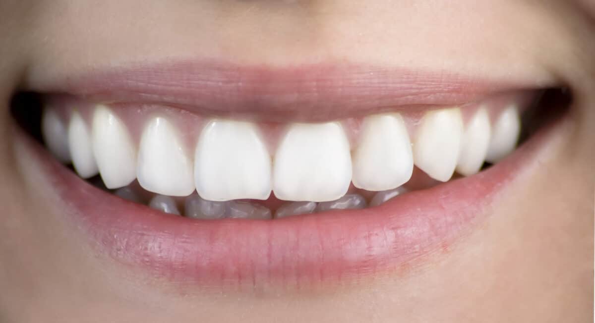 ¿Cómo hacer que confíen en ti? El secreto está en la sonrisa