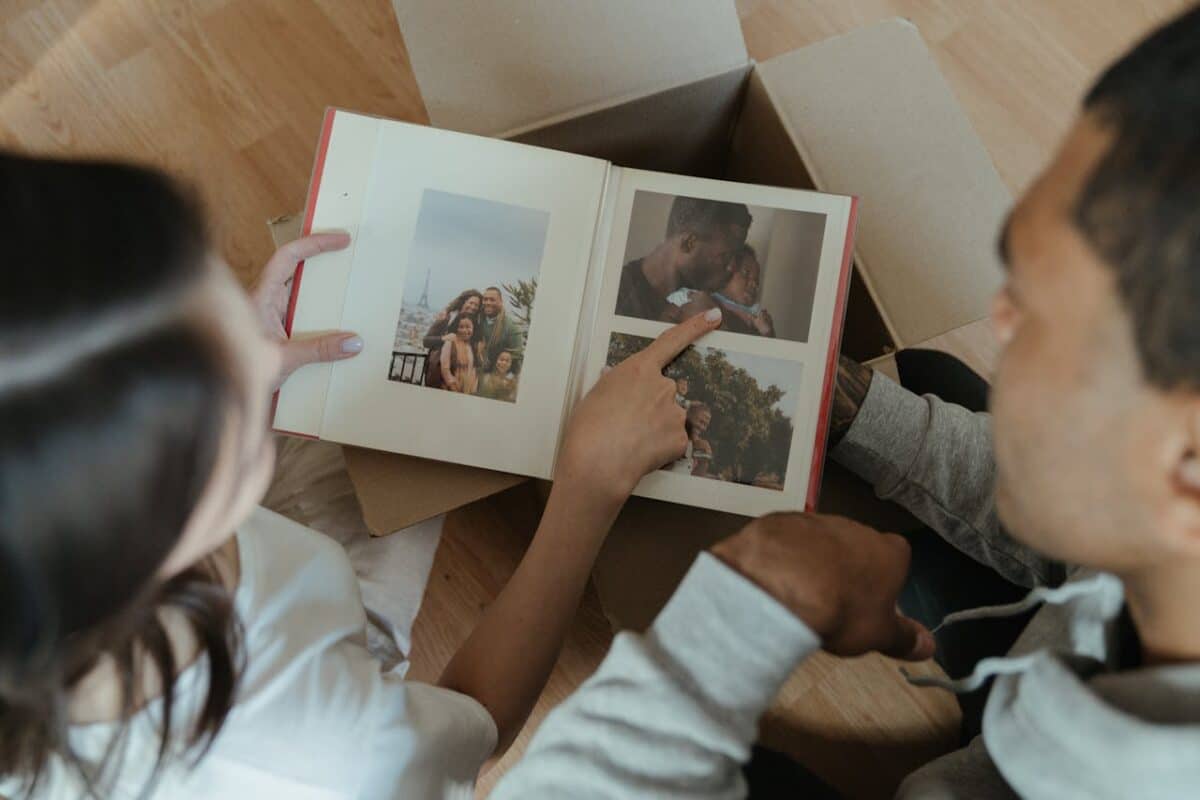 Tener recuerdos compartidos en pareja consiste en olvidar las mismas cosas