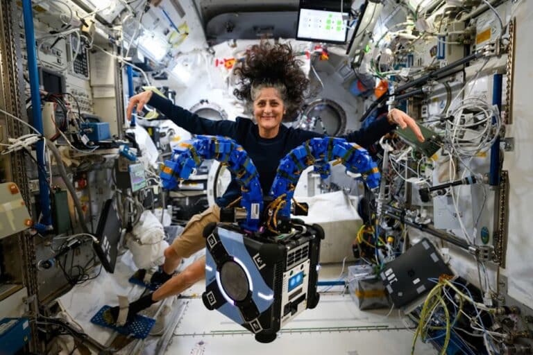 la astronauta de la nasa suni williams