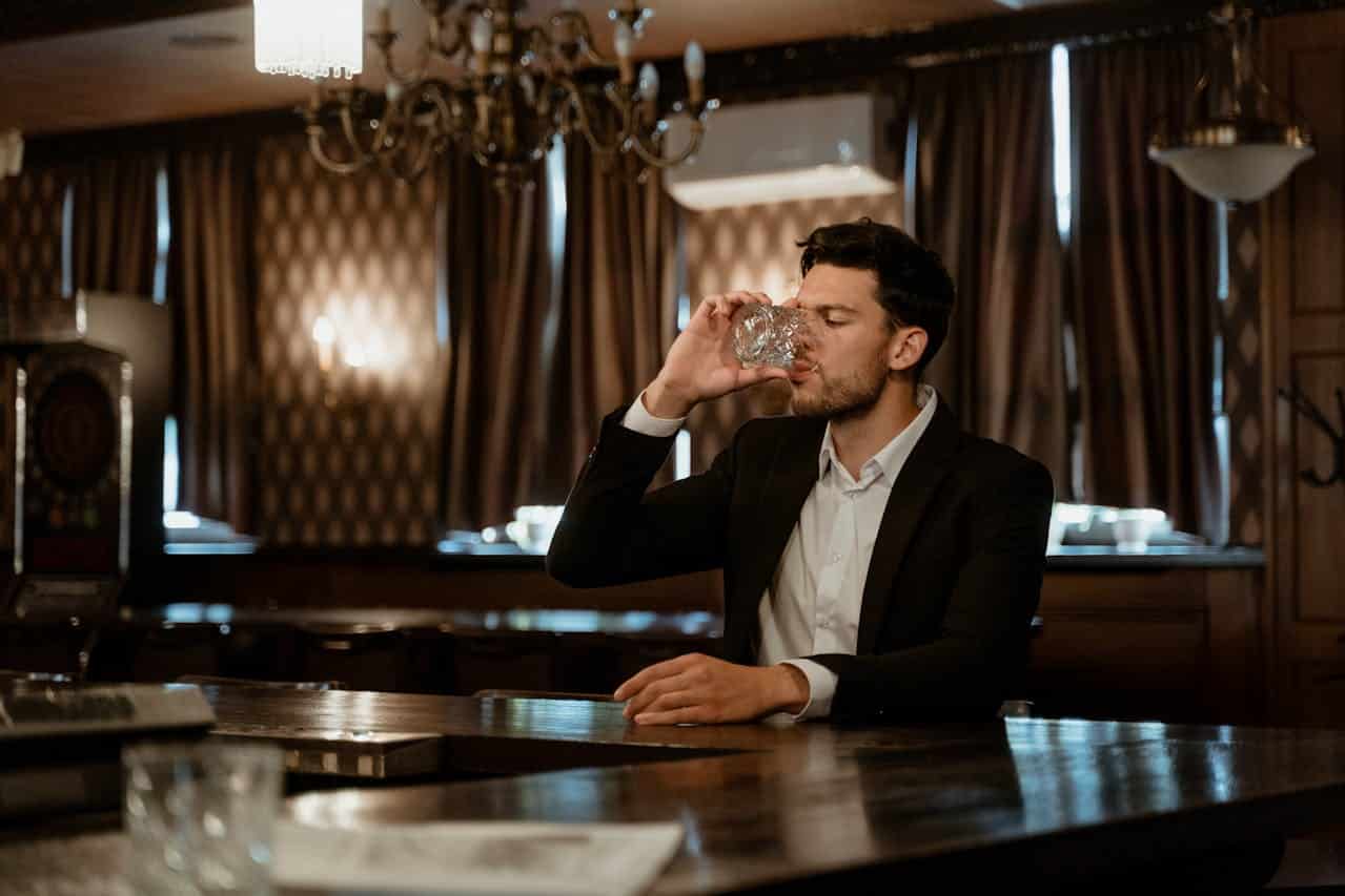 El alcohol en exceso es dañino desde la primera vez y no solo para el hígado