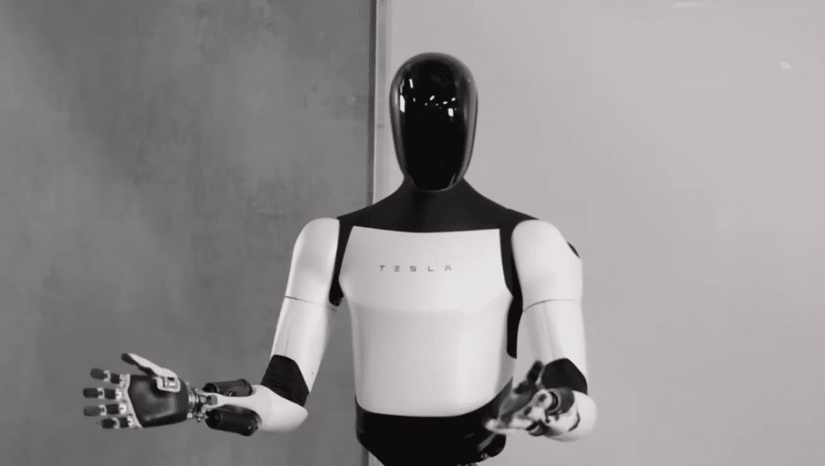 La gente ya no quiere comprar un Tesla, por eso Elon Musk está haciendo robots