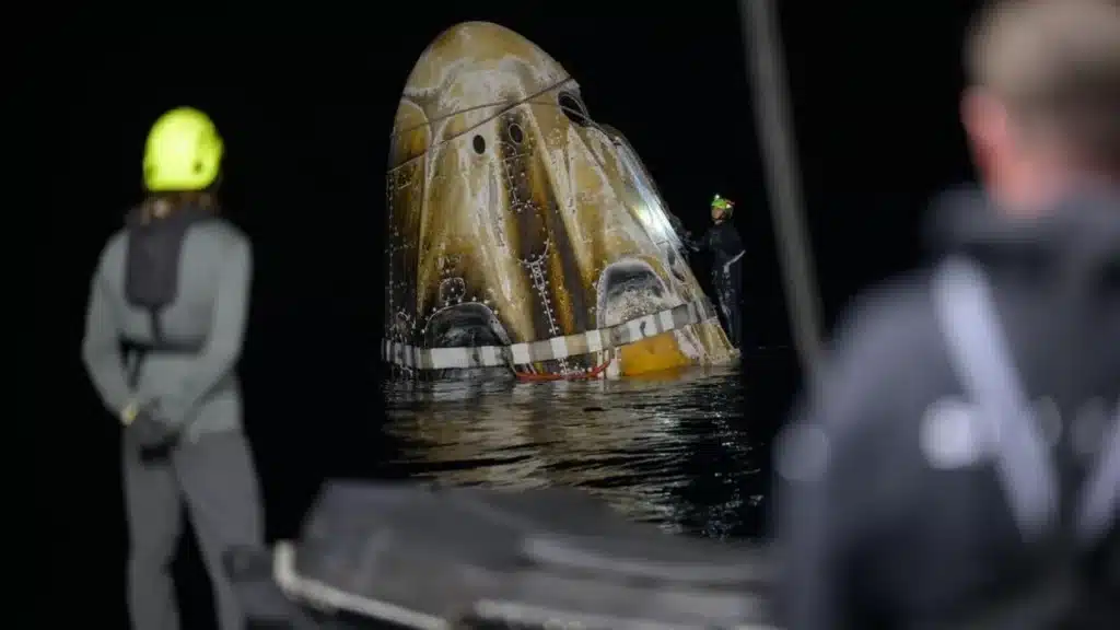 Desvelado el misterio: este es el astronauta evacuado de la Estación Espacial Internacional en enero 1 astronauta evacuado