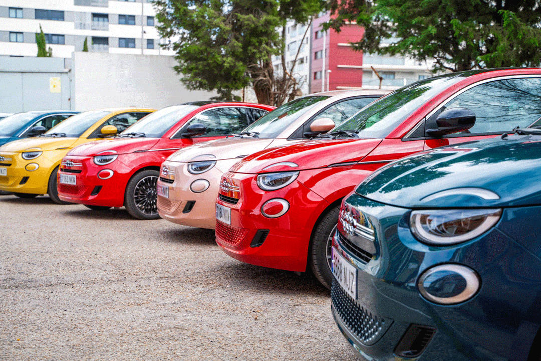 Fiat 500 Hybrid, la industria rectifica. Cuando el coche eléctrico no triunfa como se esperaba