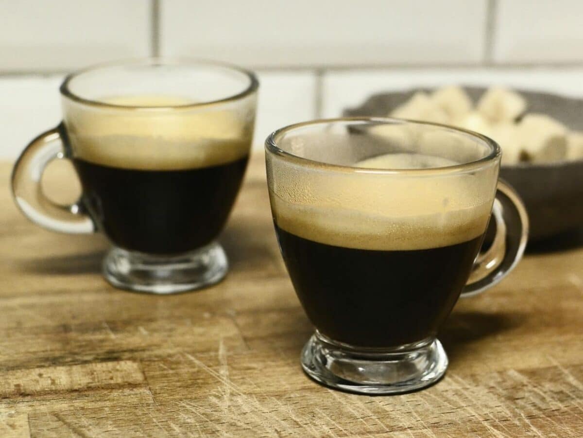 El café protege el cerebro: estas son las tazas al día que debes tomar para evitar la demencia