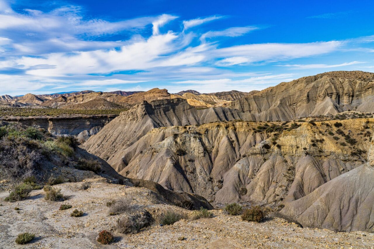 España: del desierto a la selva tropical en un solo día ¿cómo es posible? 1 Desierto de Tabernas. El único desierto de Europa. Almería, Andalucía, España. Espacio natural protegido y escenario de películas del spaghetti western.